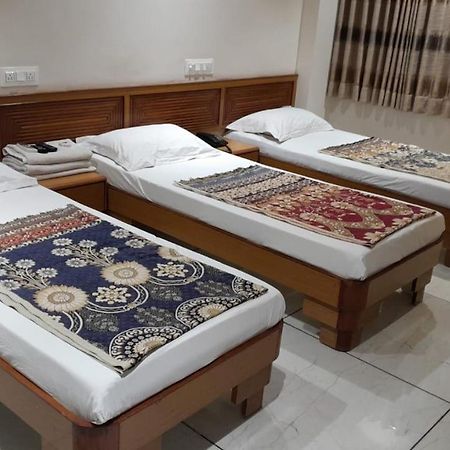 Hotel Ankit Virpur Dış mekan fotoğraf